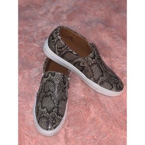 Snake skin shoes